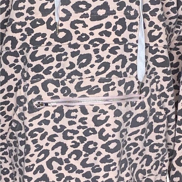 Mainstrip Wm’s Sz Sm Cream Cheetah Half Zip Kangaroo Pocket Hoodie Sweatshirt - Picture 3 of 5